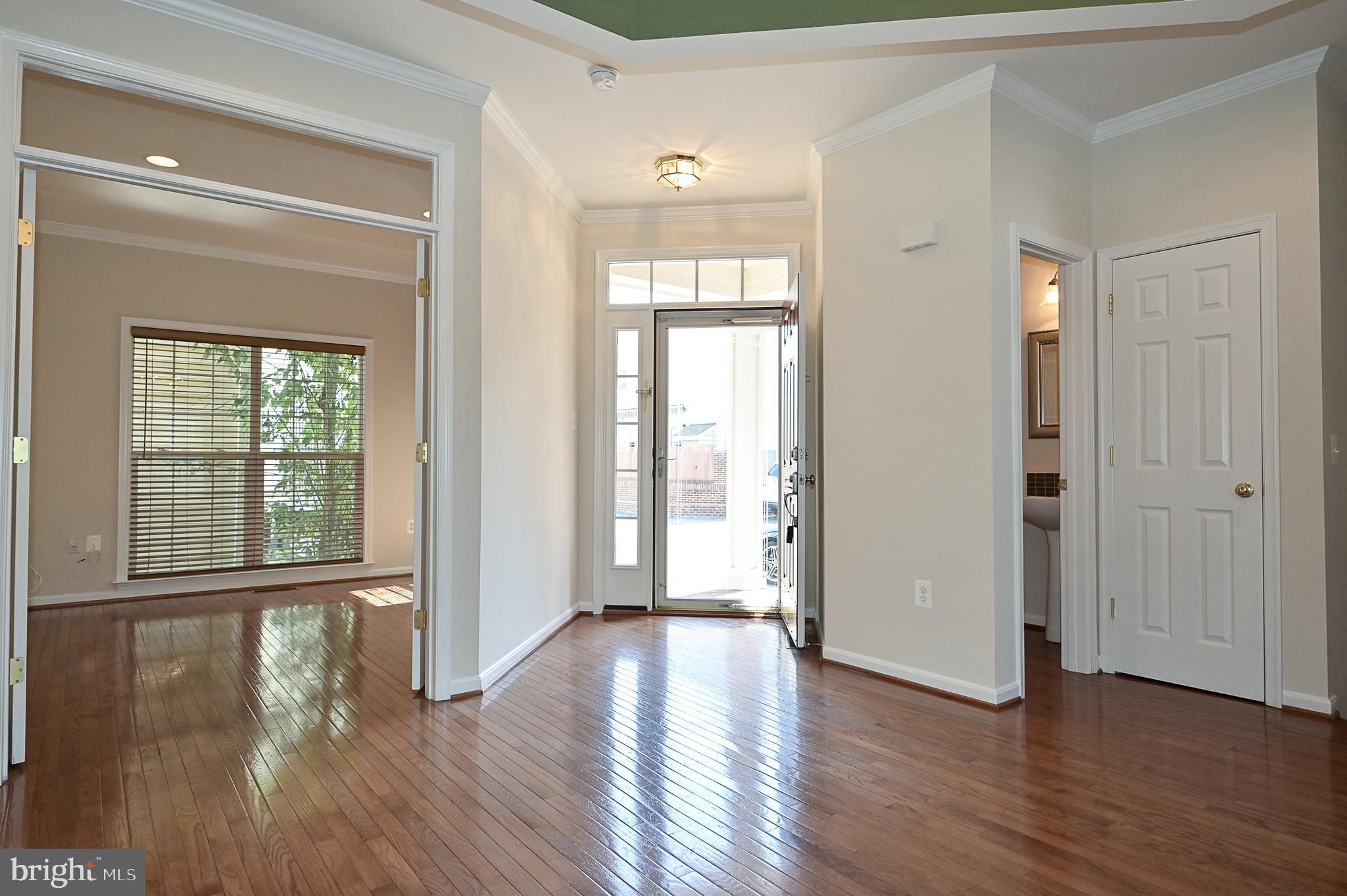 COURTS OF LAUREL CREST - Residential