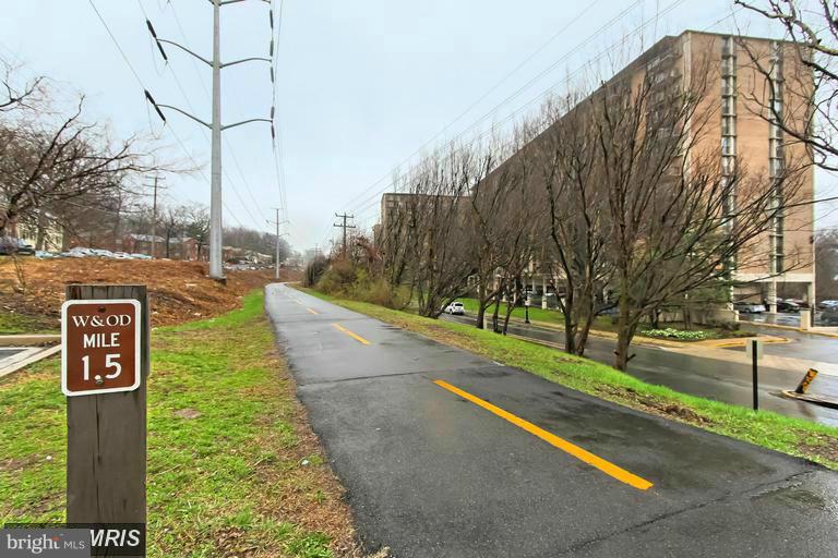 THE CARLTON - Residential