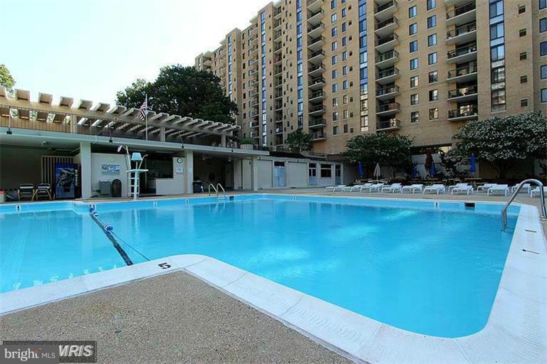 THE CARLTON - Residential