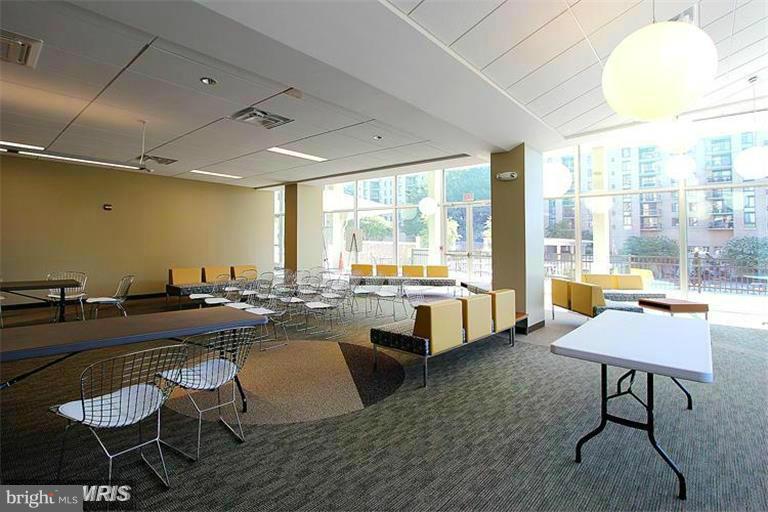 THE CARLTON - Residential