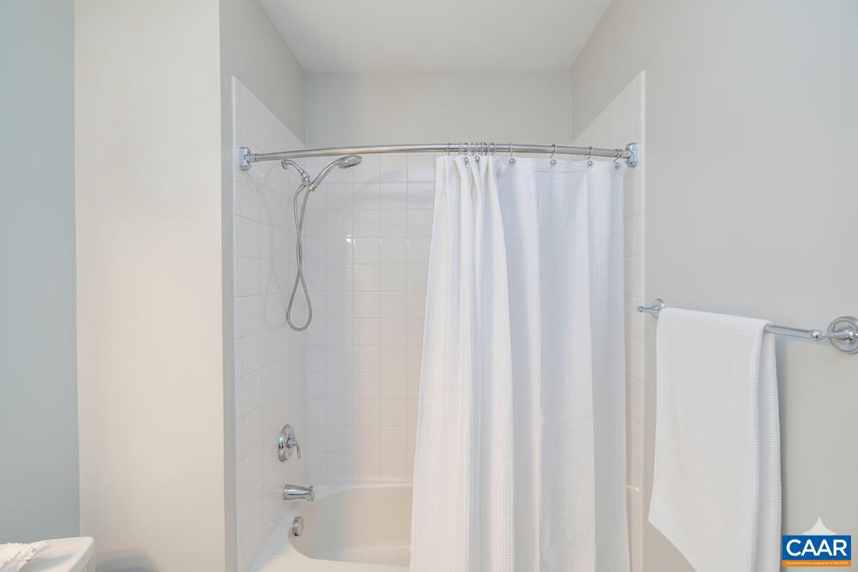 SPRING CREEK - Residential