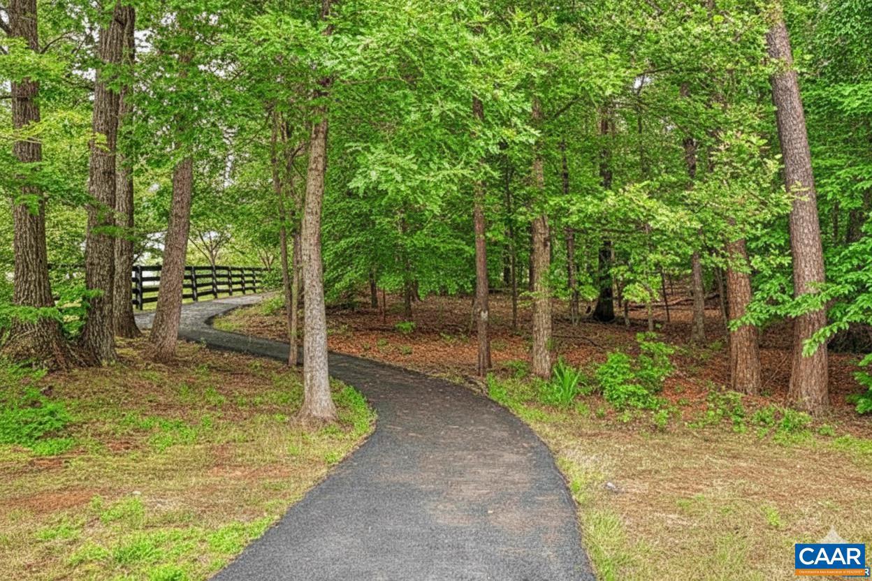 SPRING CREEK - Residential