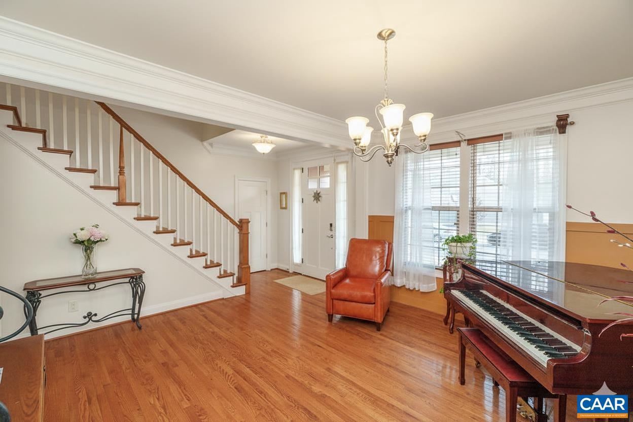 SPRING CREEK - Residential