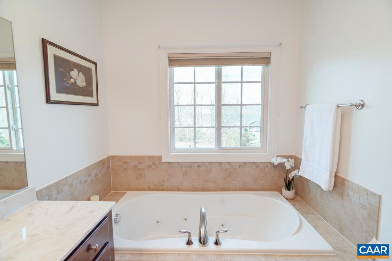 SPRING CREEK - Residential