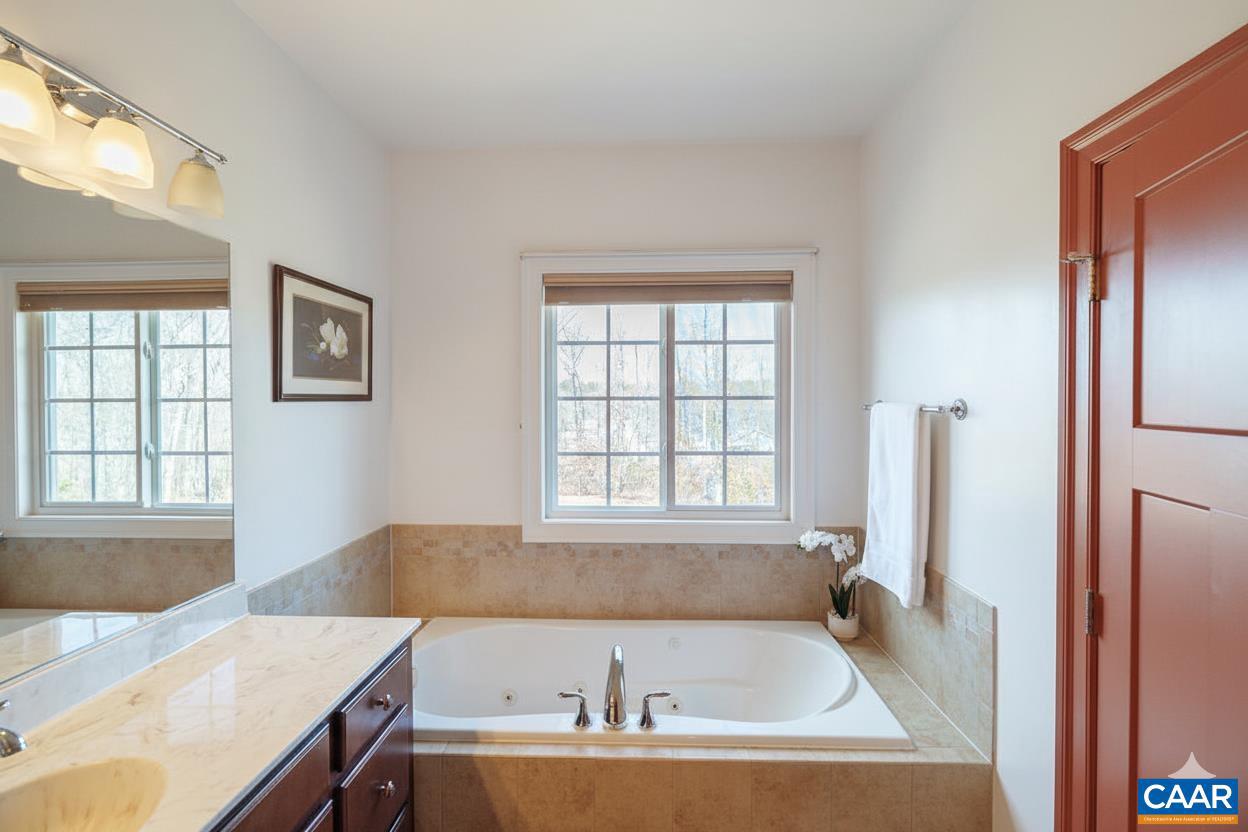 SPRING CREEK - Residential