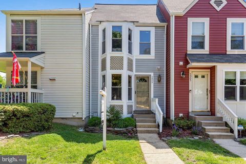 5903 SIR CAMBRIDGE WAY ALEXANDRIA VA 22315