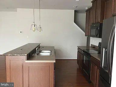 TOWNS AT MERIDIAN - Residential