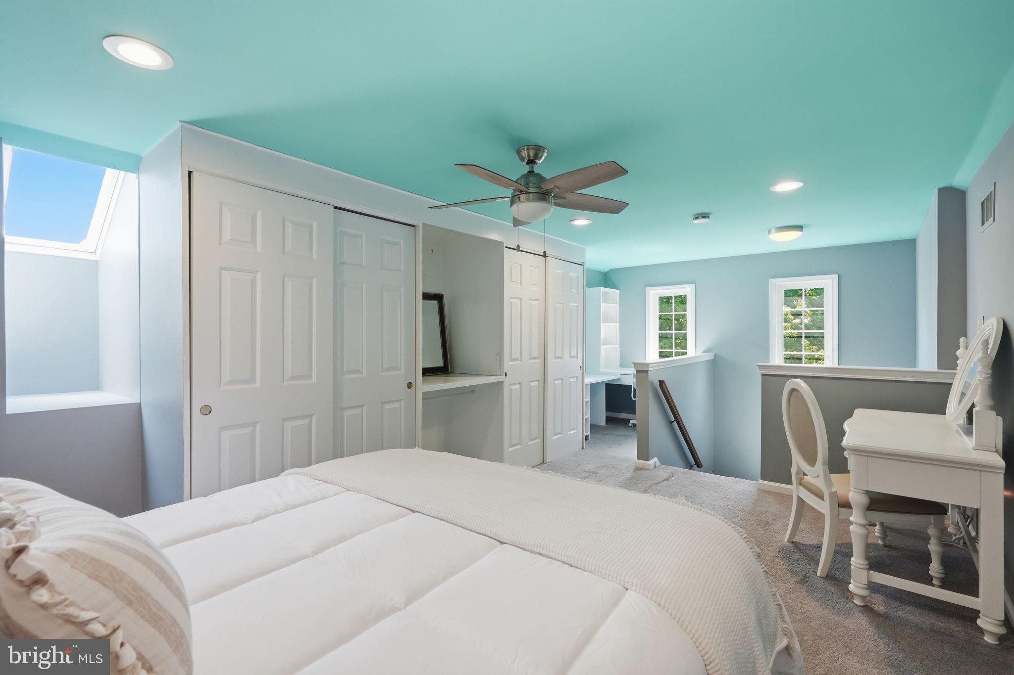 PONDS EDGE - Residential