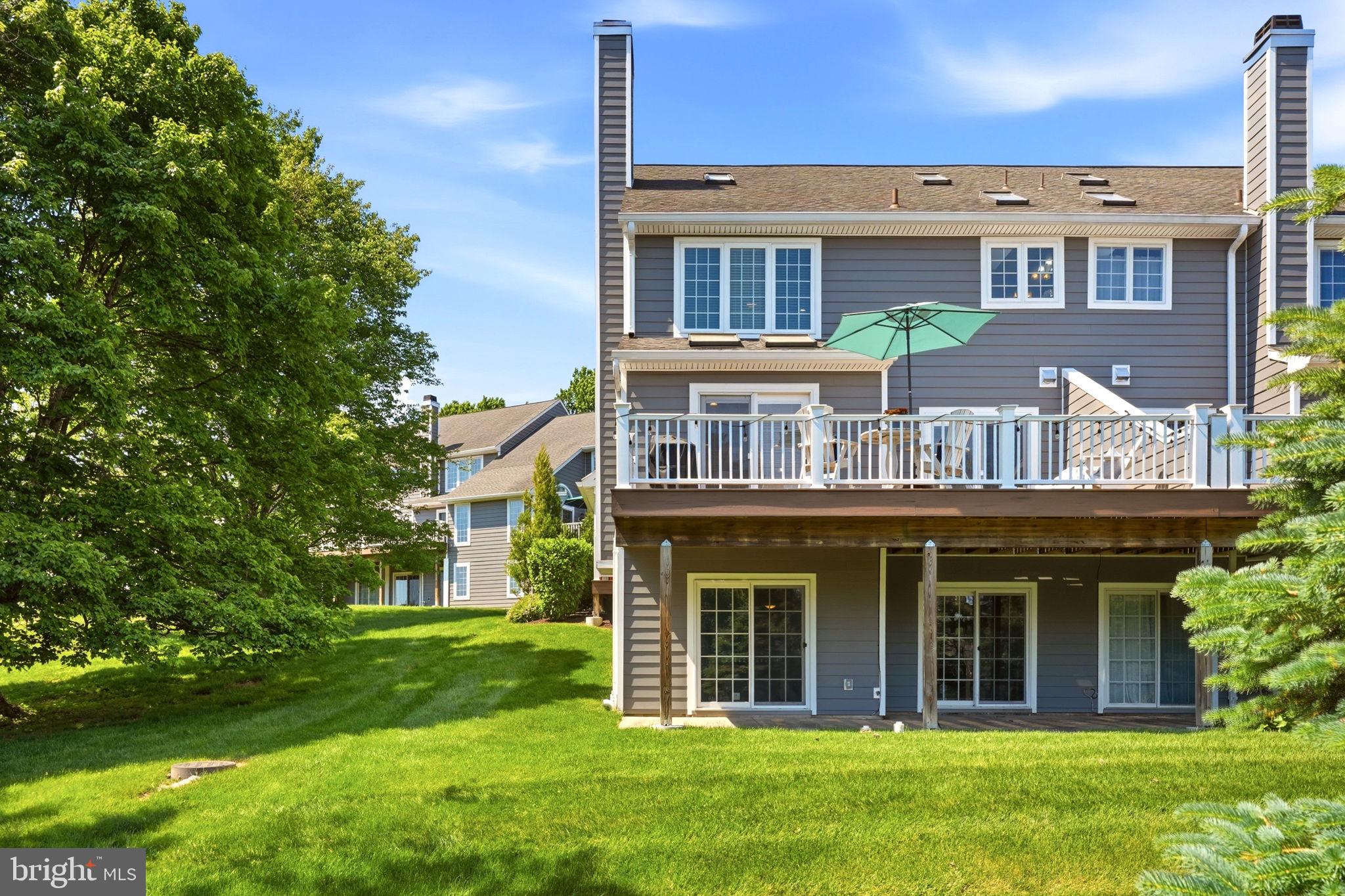 PONDS EDGE - Residential