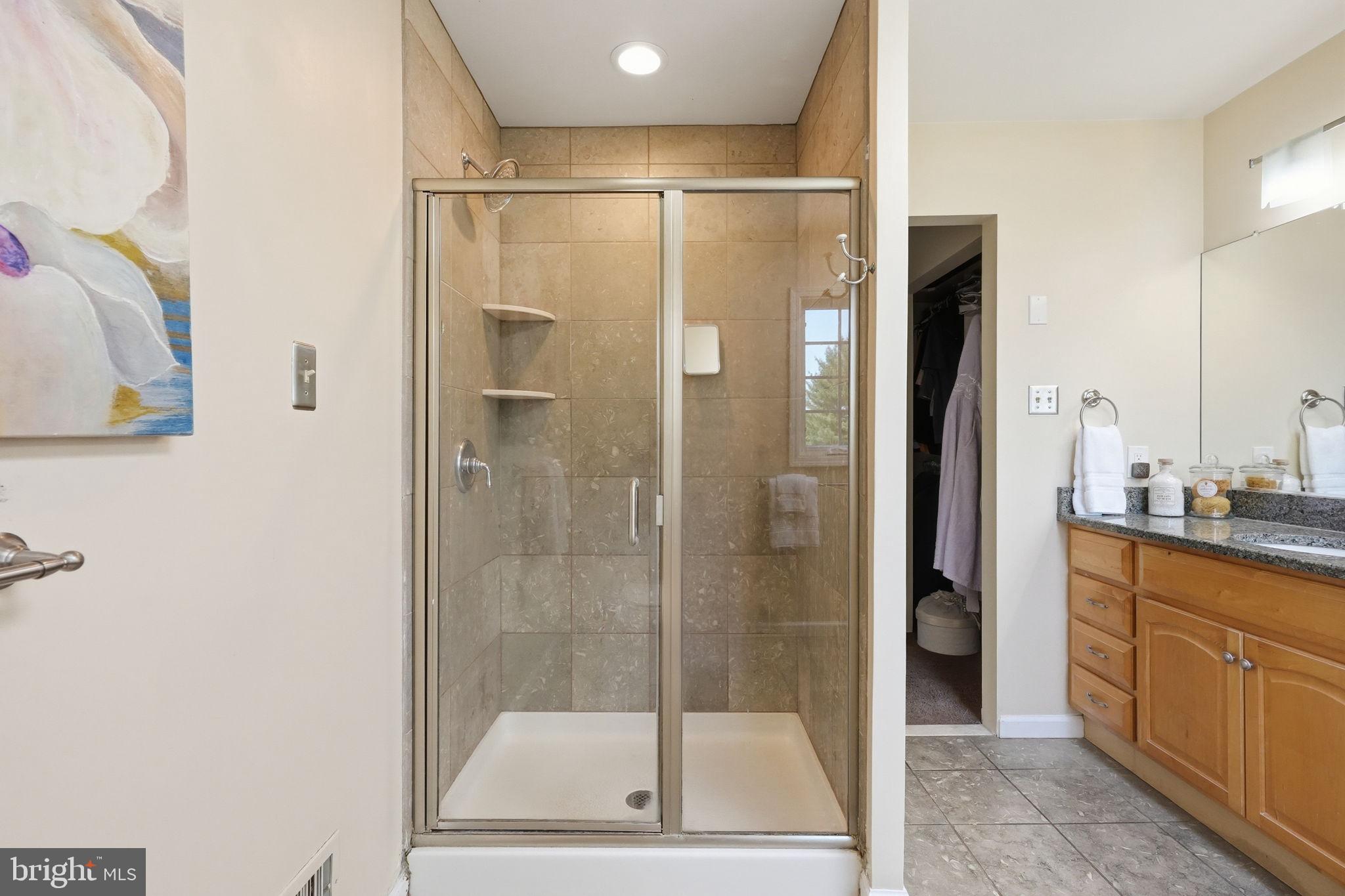 PONDS EDGE - Residential