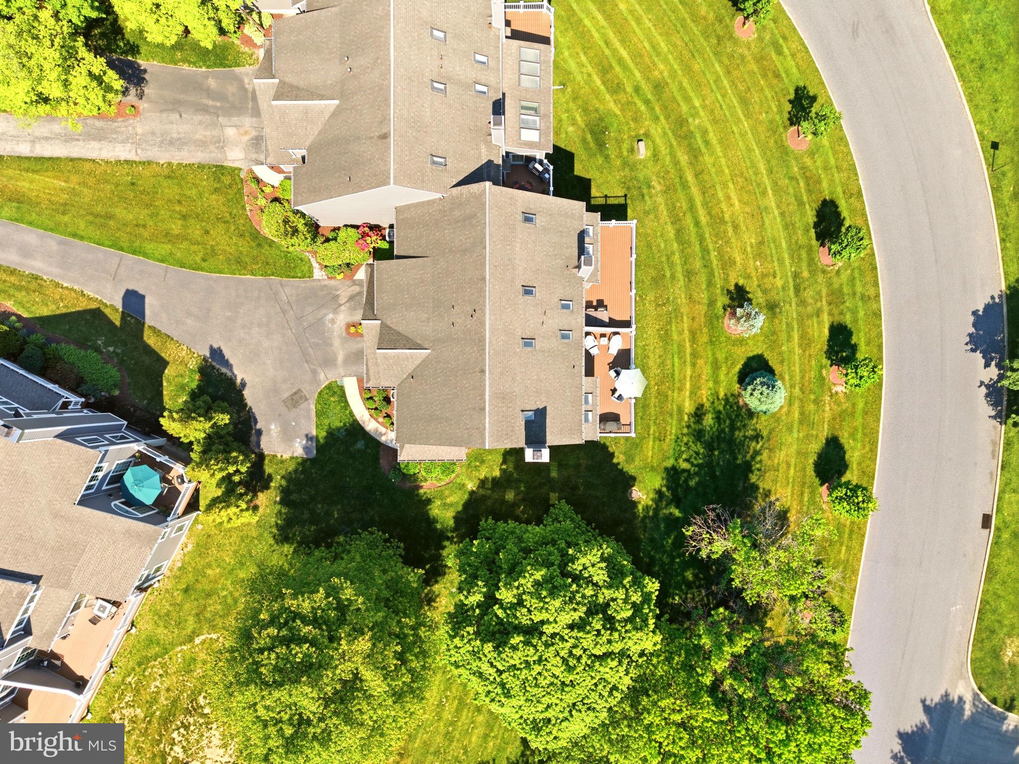 PONDS EDGE - Residential