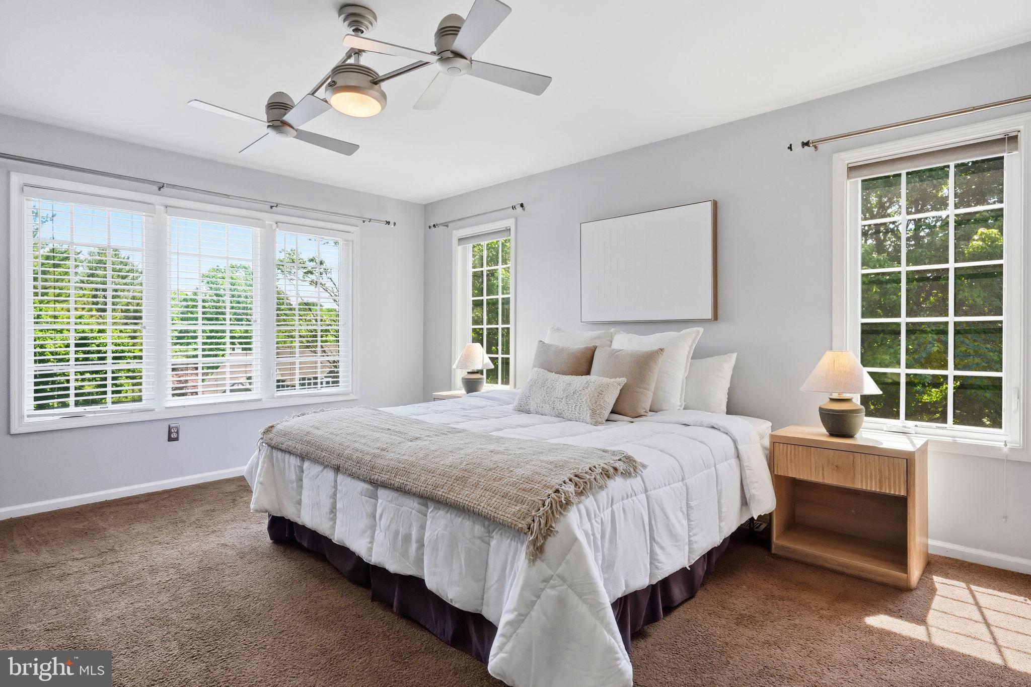 PONDS EDGE - Residential