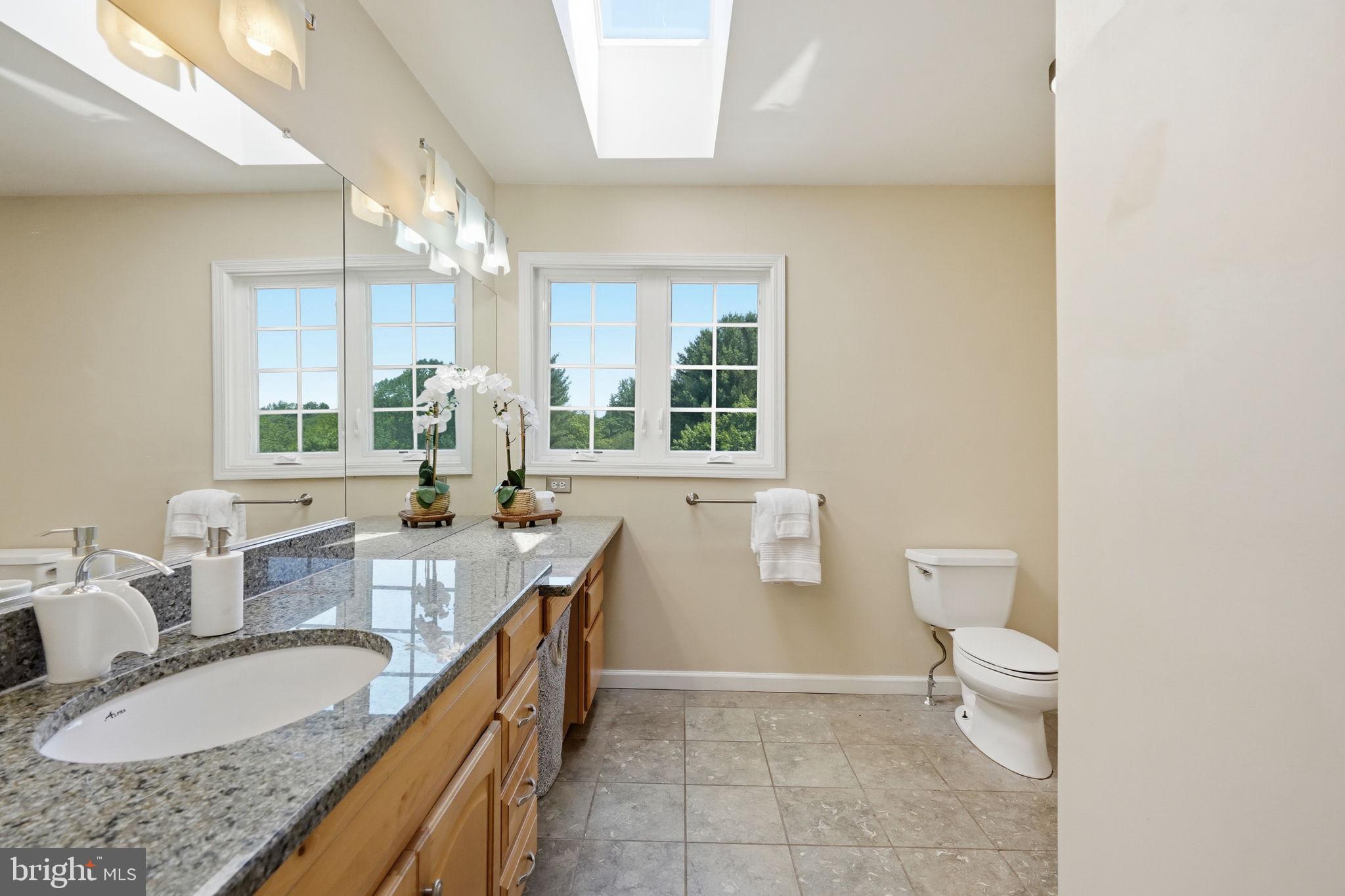PONDS EDGE - Residential