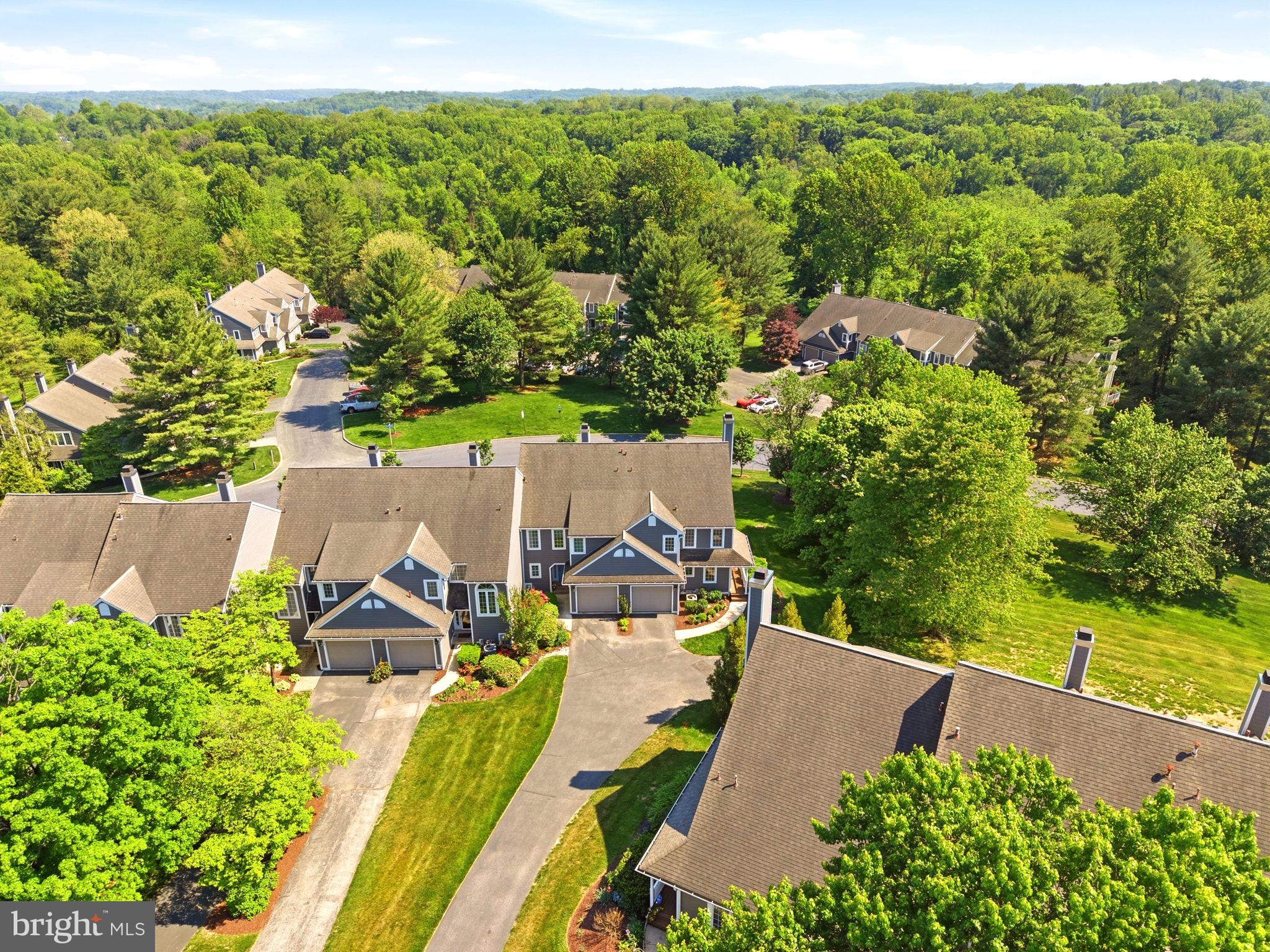 PONDS EDGE - Residential