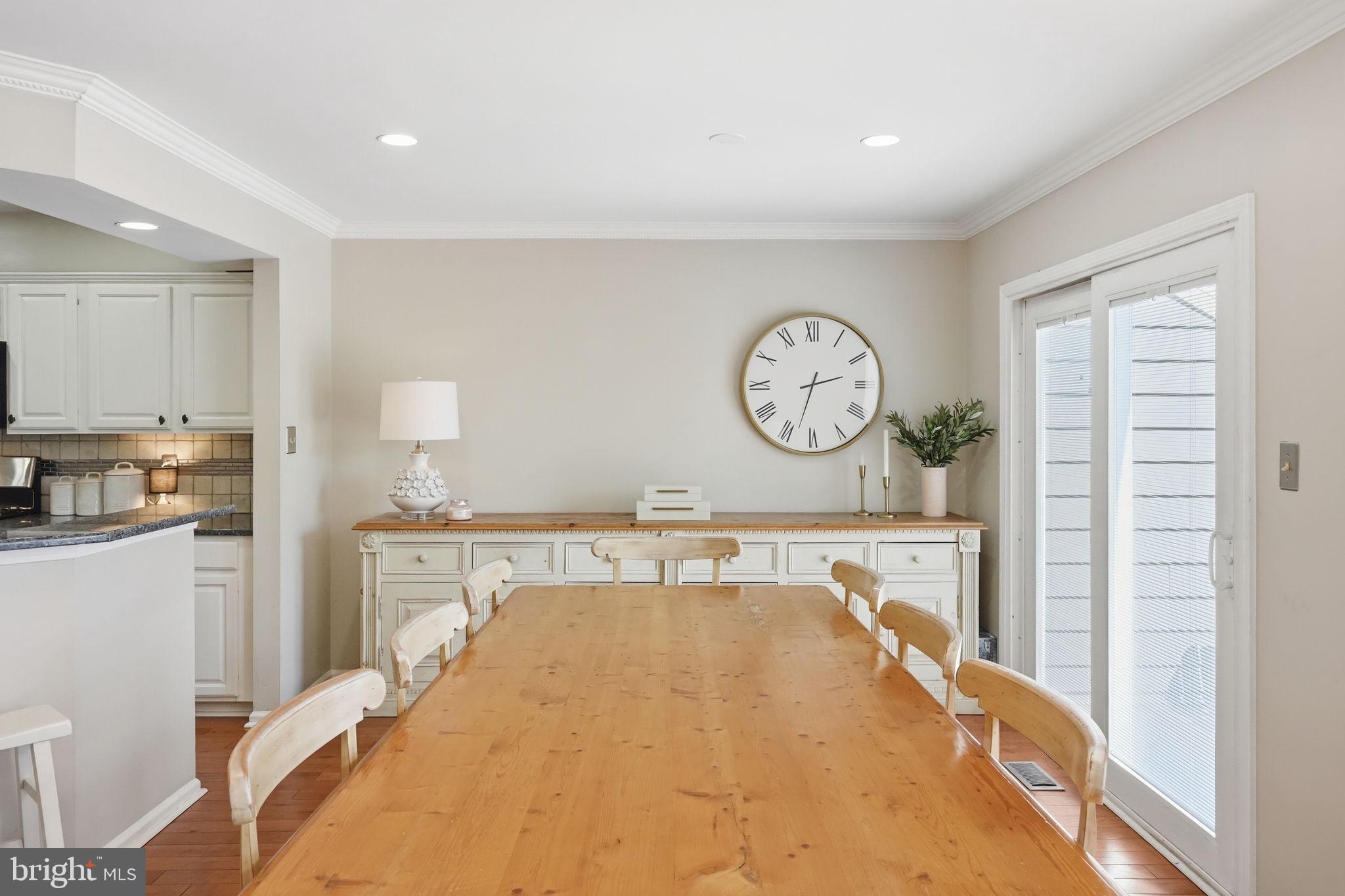 PONDS EDGE - Residential
