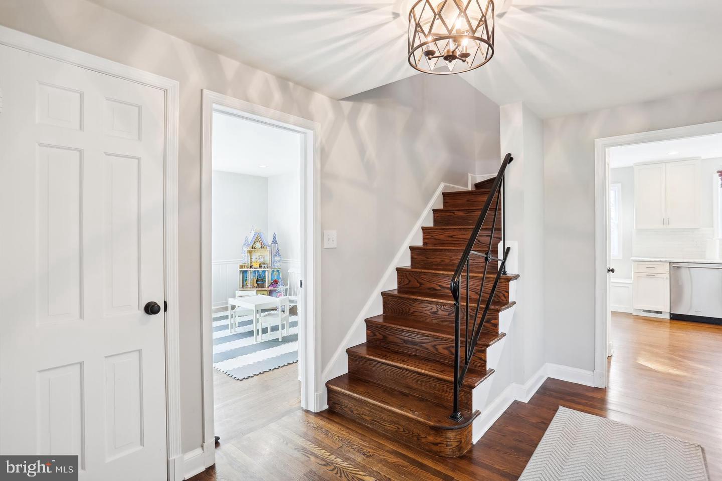 WOODHAVEN - Residential Lease