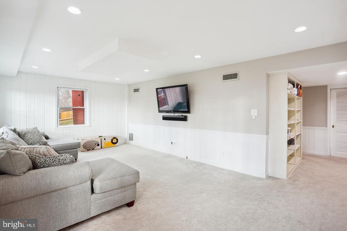 WOODHAVEN - Residential Lease