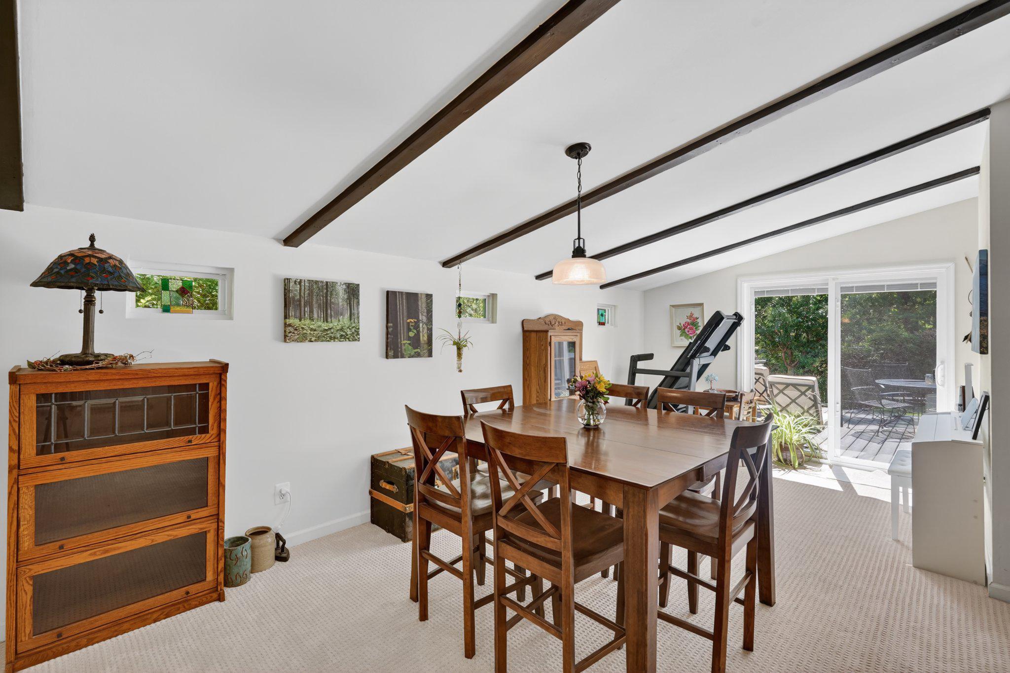QUINCE ORCHARD KNOLLS - Residential