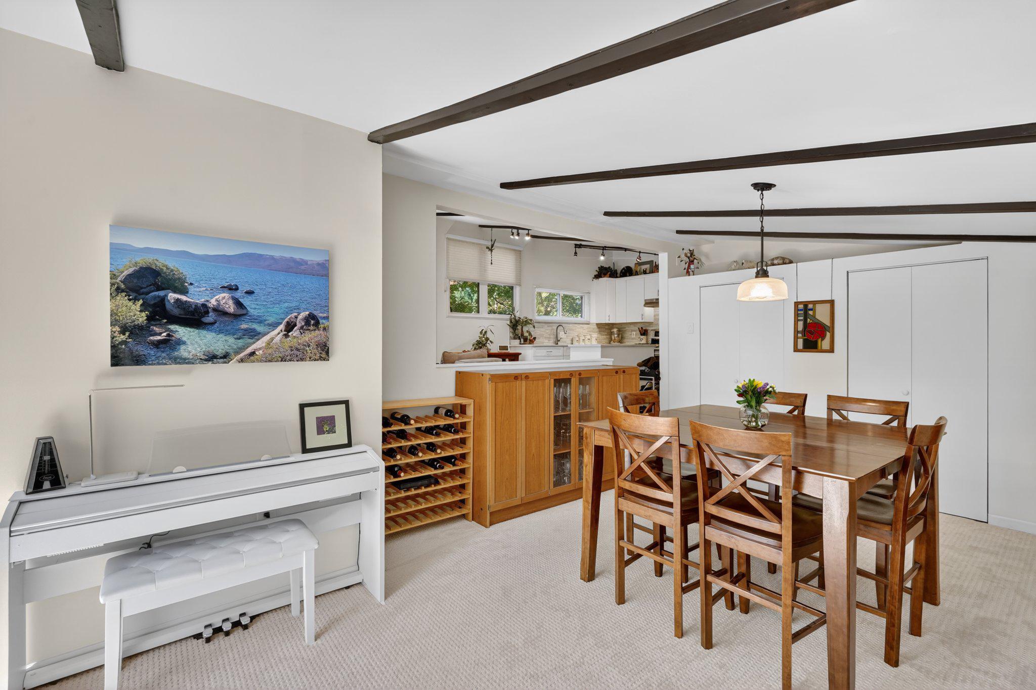 QUINCE ORCHARD KNOLLS - Residential