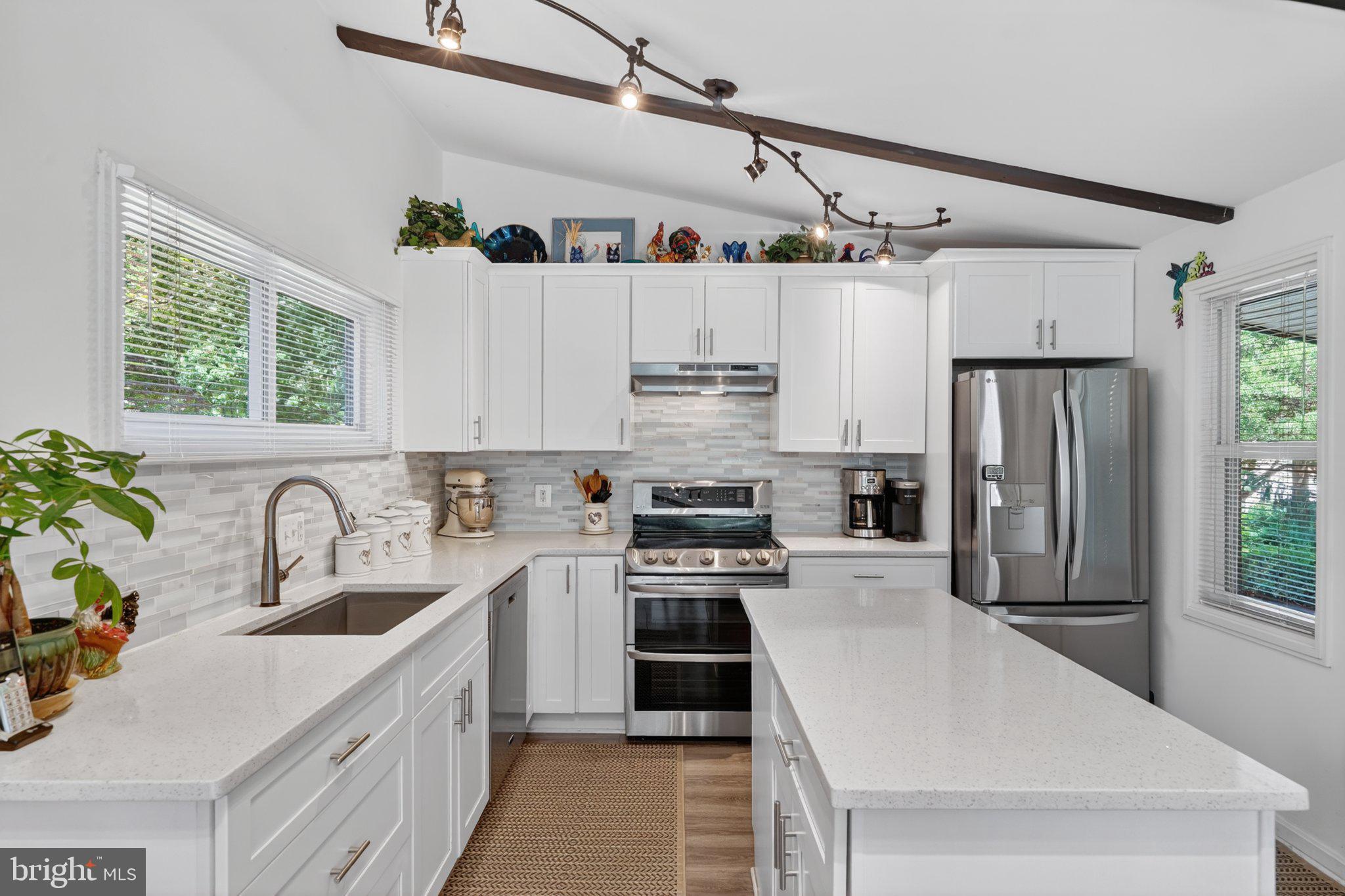 QUINCE ORCHARD KNOLLS - Residential
