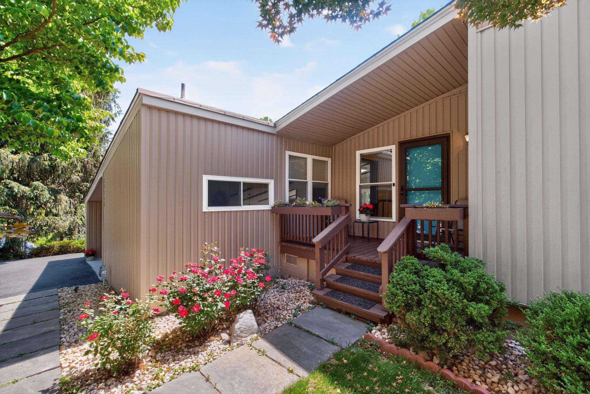 QUINCE ORCHARD KNOLLS - Residential