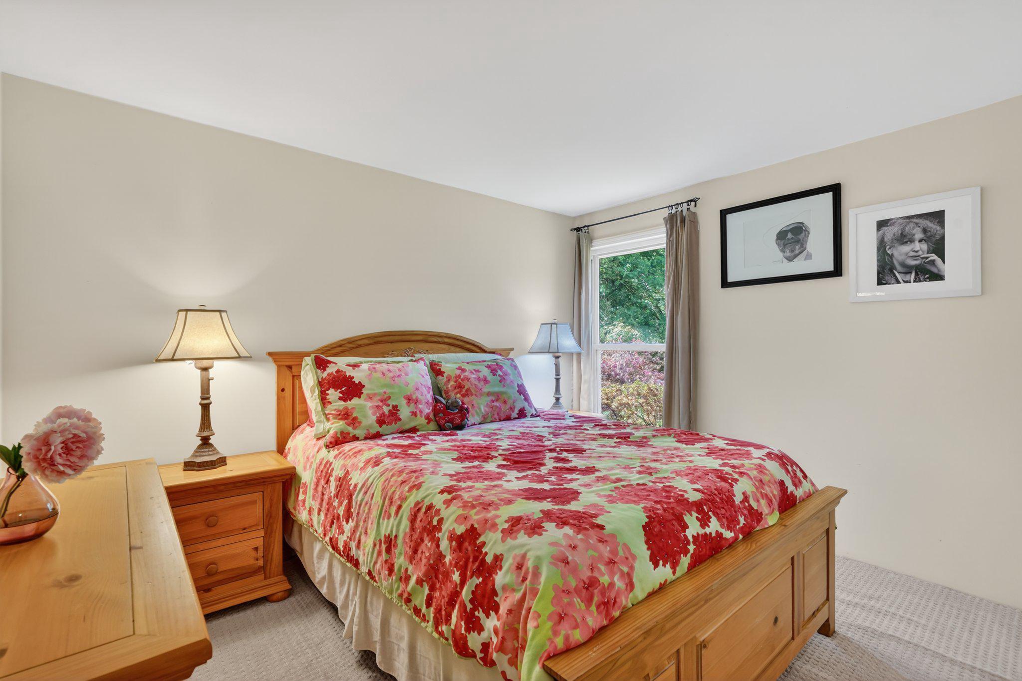 QUINCE ORCHARD KNOLLS - Residential