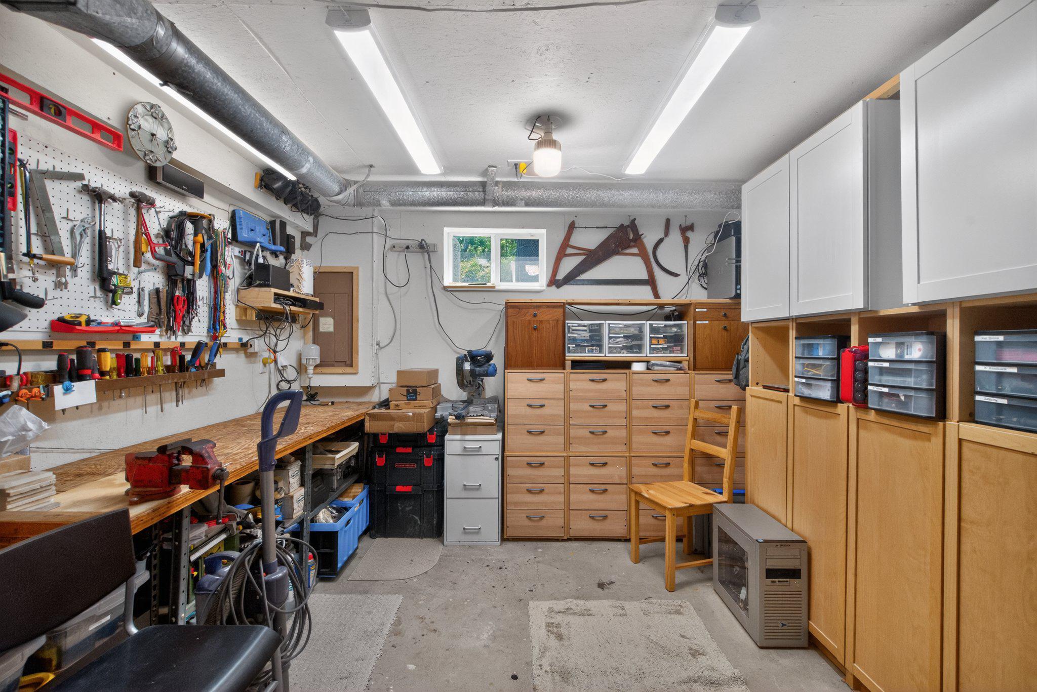 QUINCE ORCHARD KNOLLS - Residential
