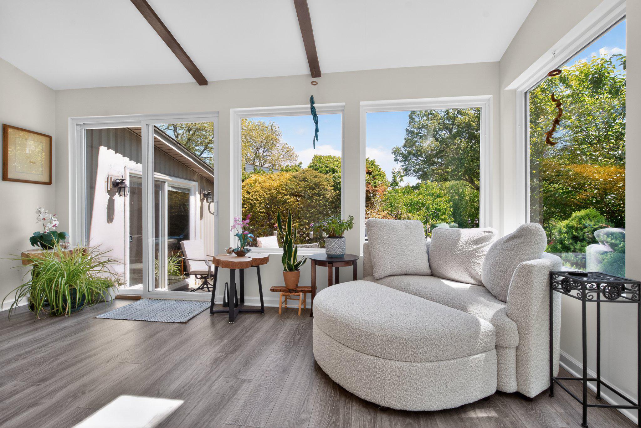 QUINCE ORCHARD KNOLLS - Residential