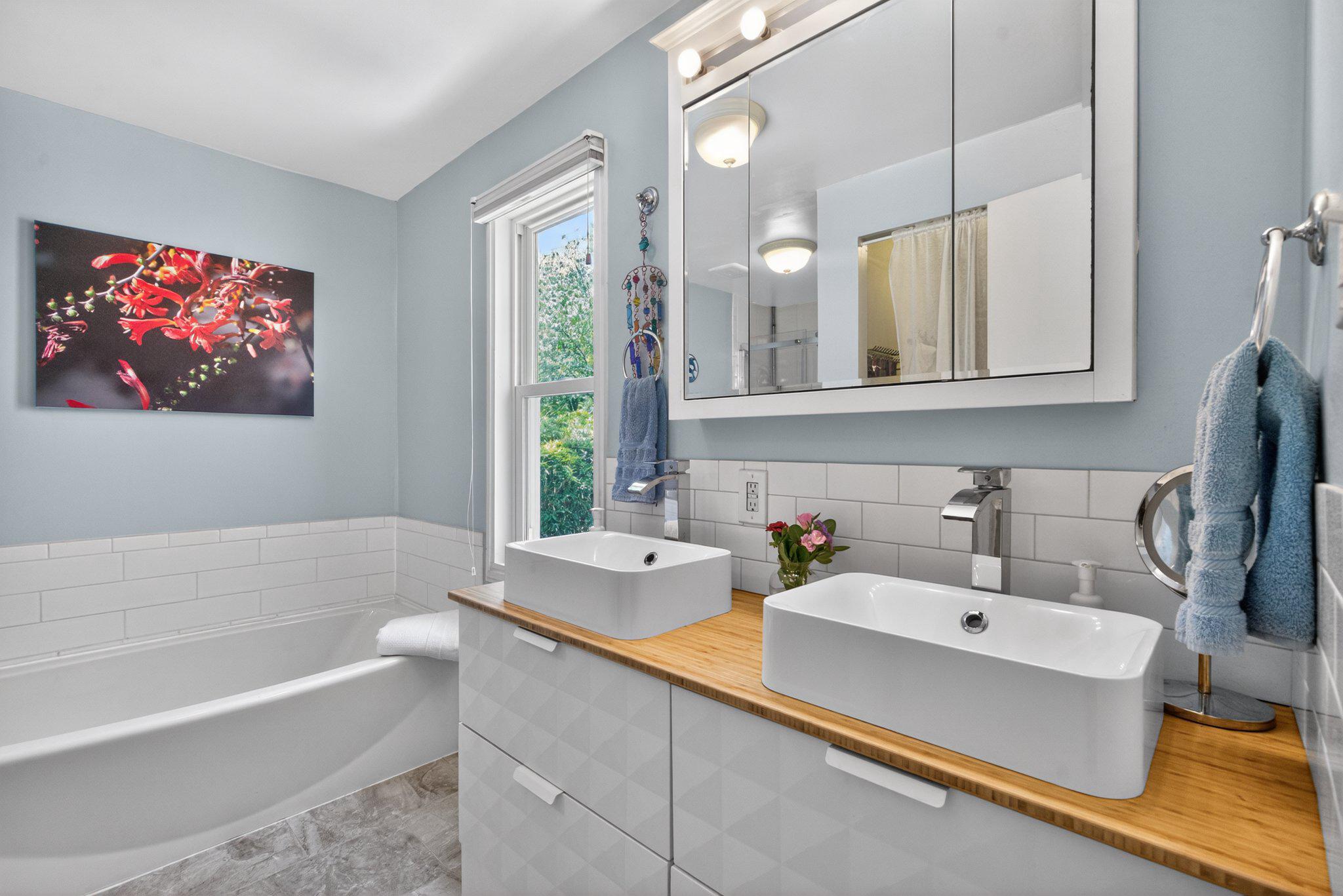 QUINCE ORCHARD KNOLLS - Residential