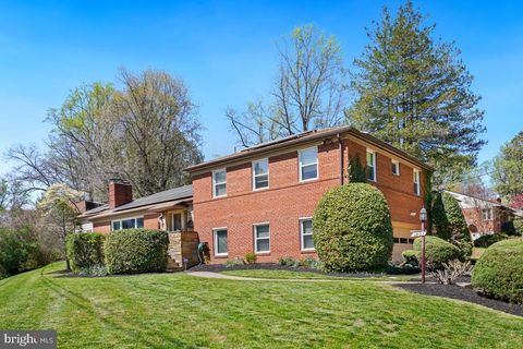 Photo of 1801 Primrose Road NW, WASHINGTON, DC 20012 (MLS # DCDC2257394)