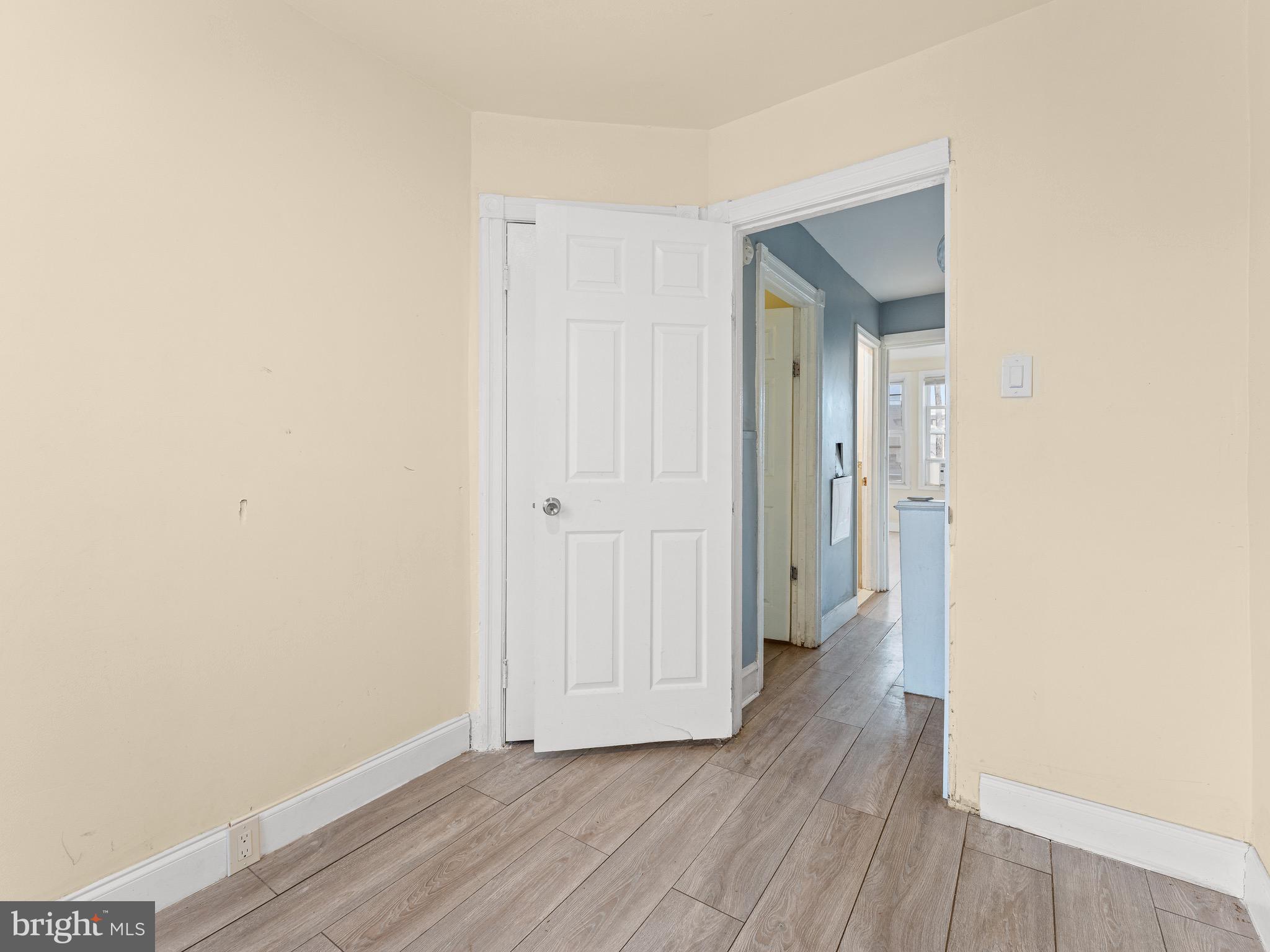 PHILADELPHIA (NORTHEAST) - Residential