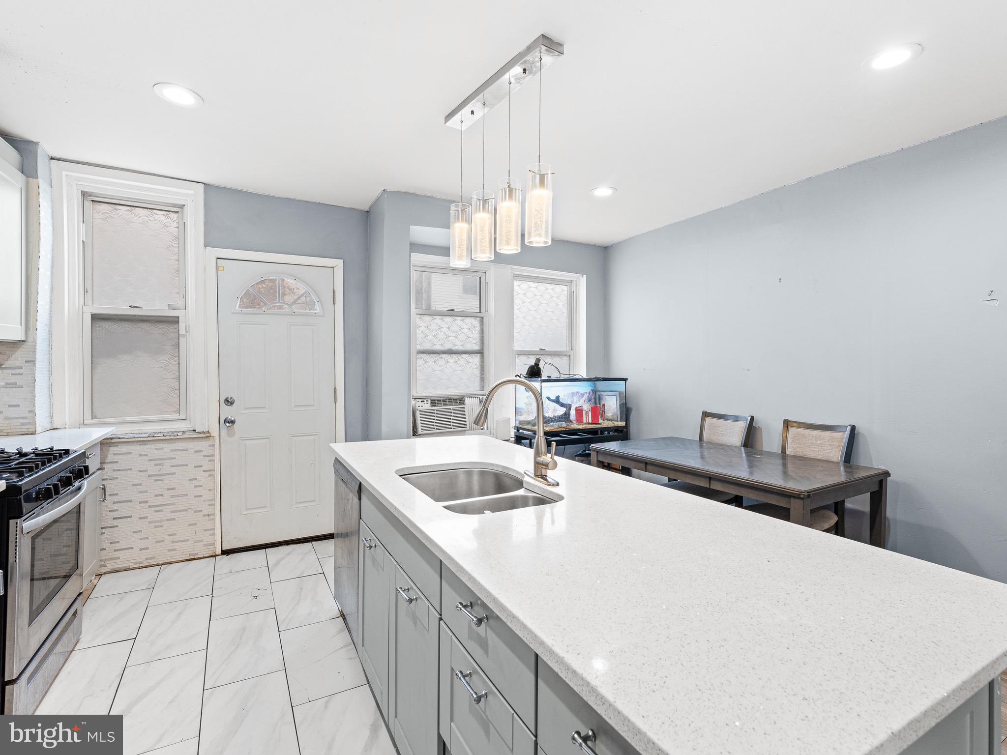PHILADELPHIA (NORTHEAST) - Residential