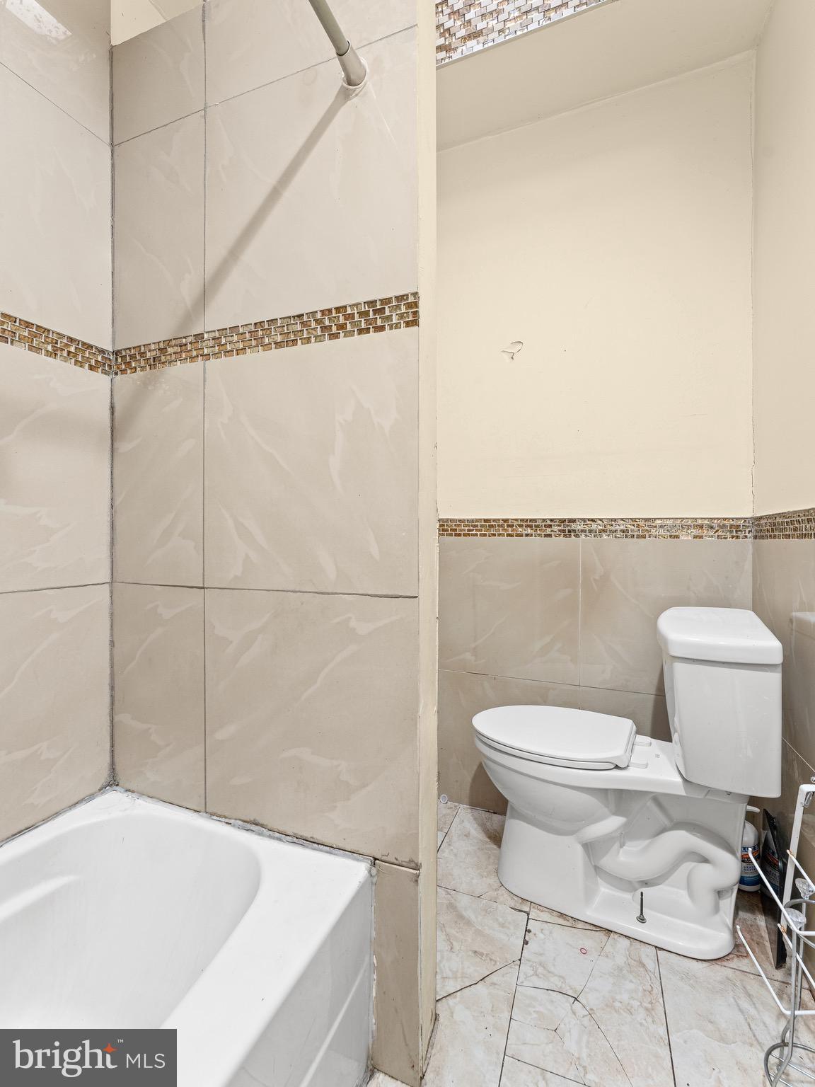 PHILADELPHIA (NORTHEAST) - Residential