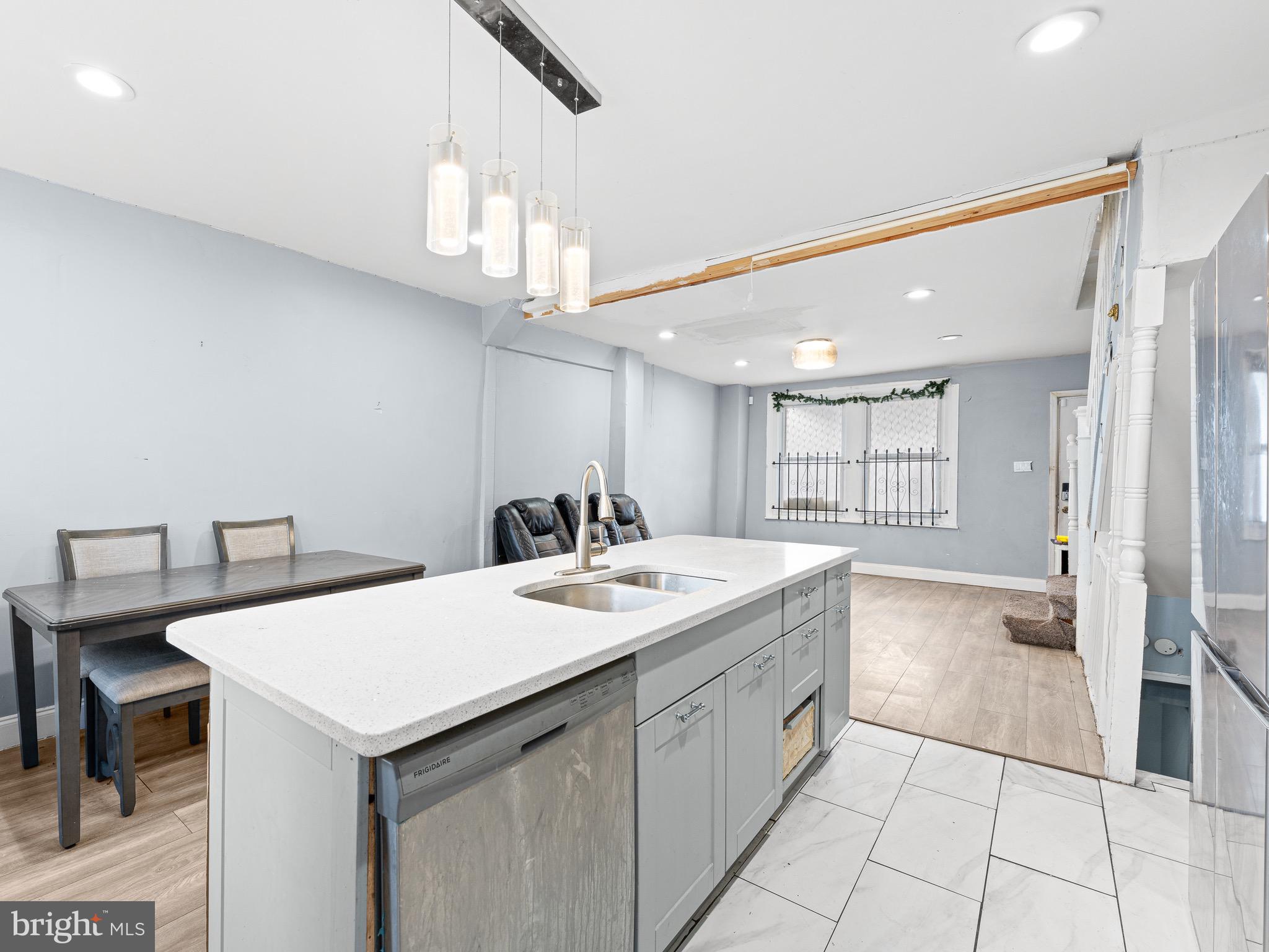 PHILADELPHIA (NORTHEAST) - Residential