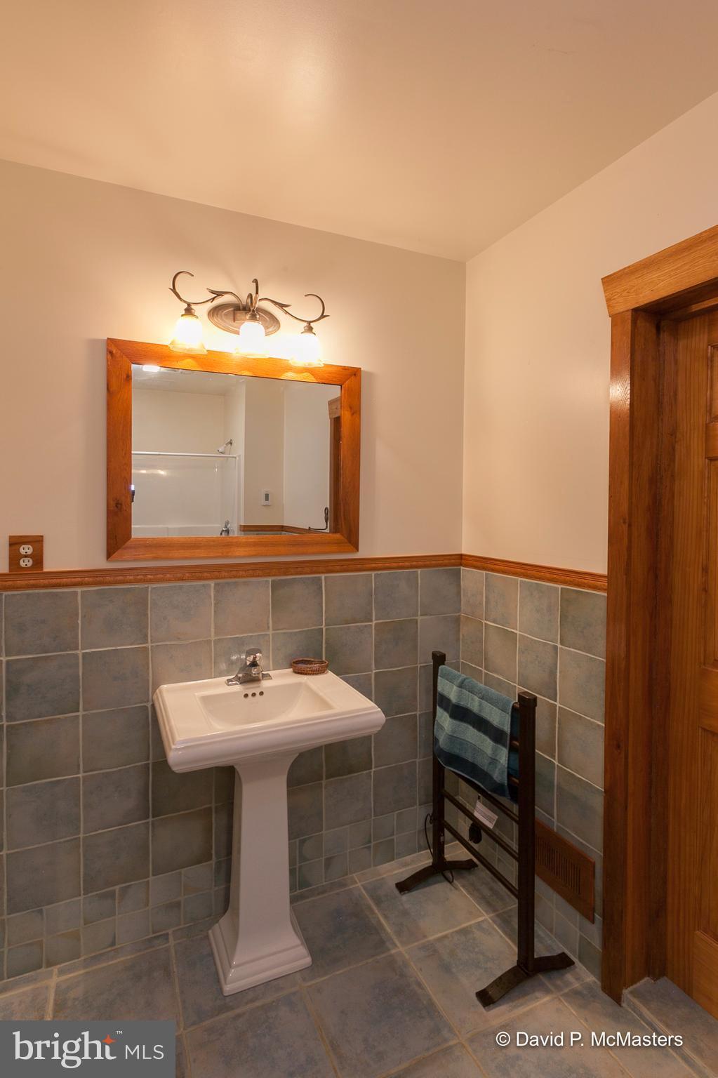 NOLLVILLE MANOR - Residential