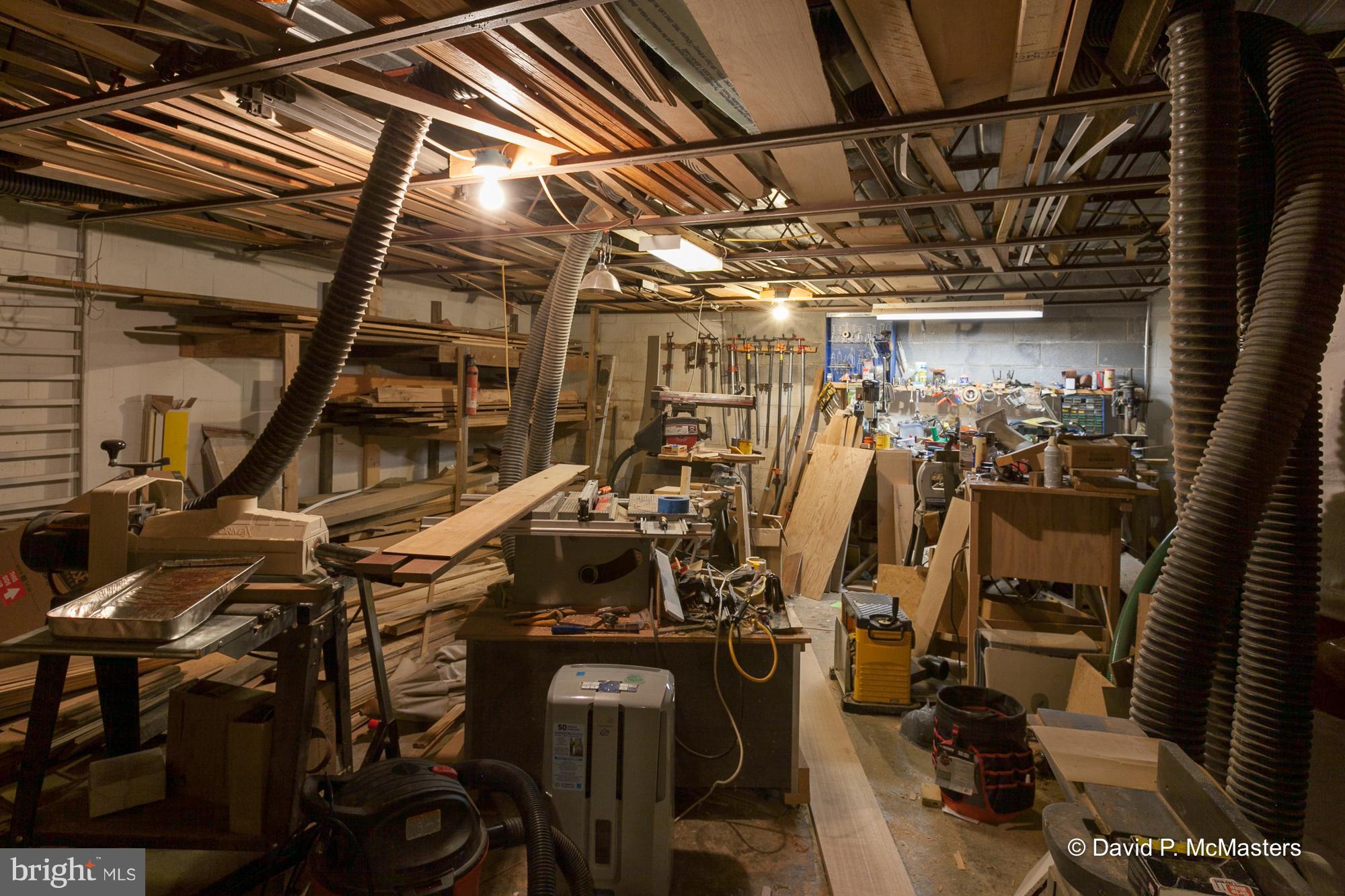 NOLLVILLE MANOR - Residential