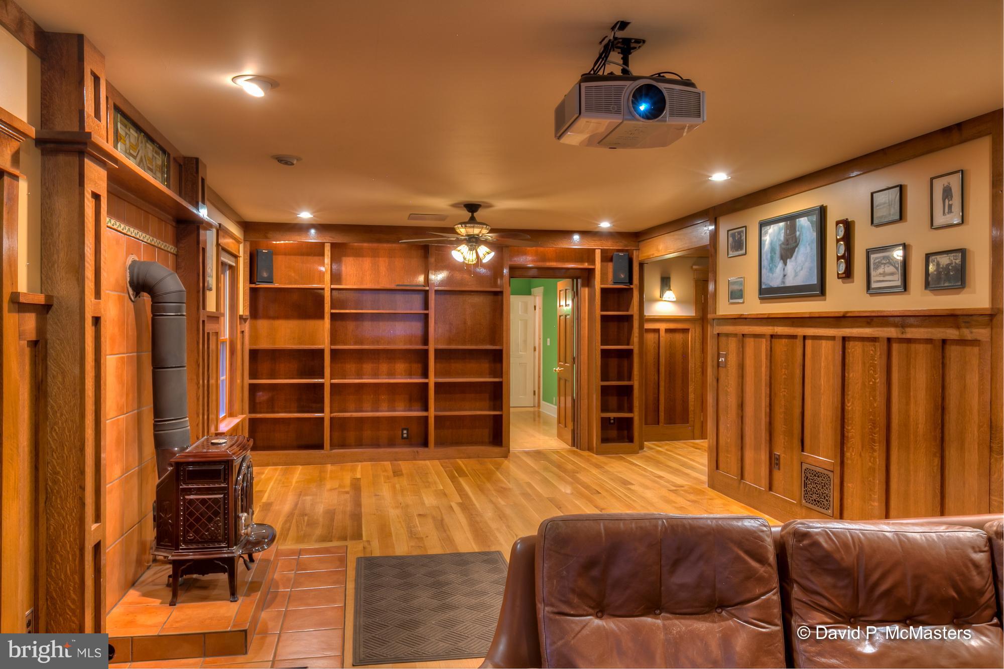 NOLLVILLE MANOR - Residential