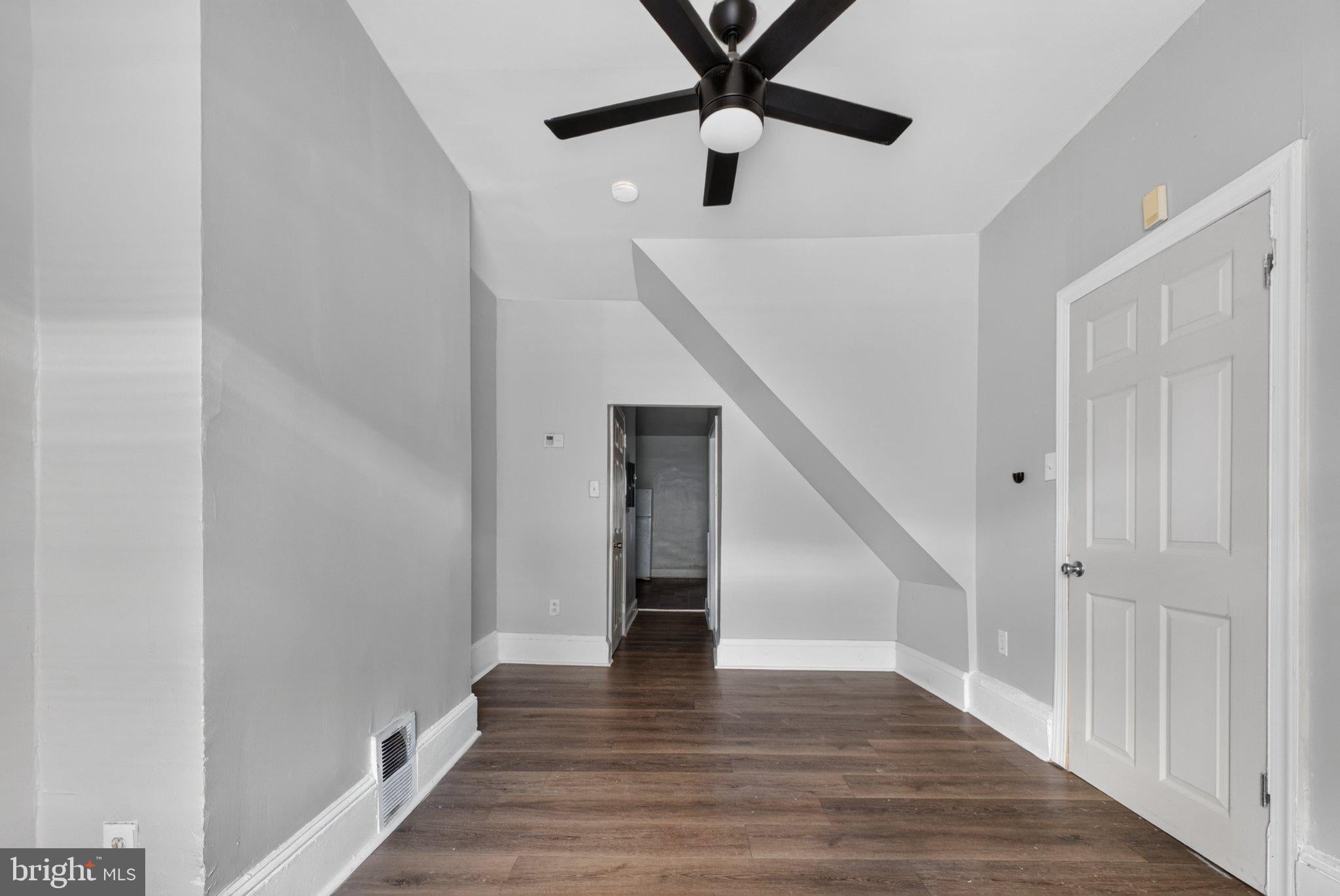2721 W LEHIGH AVENUE