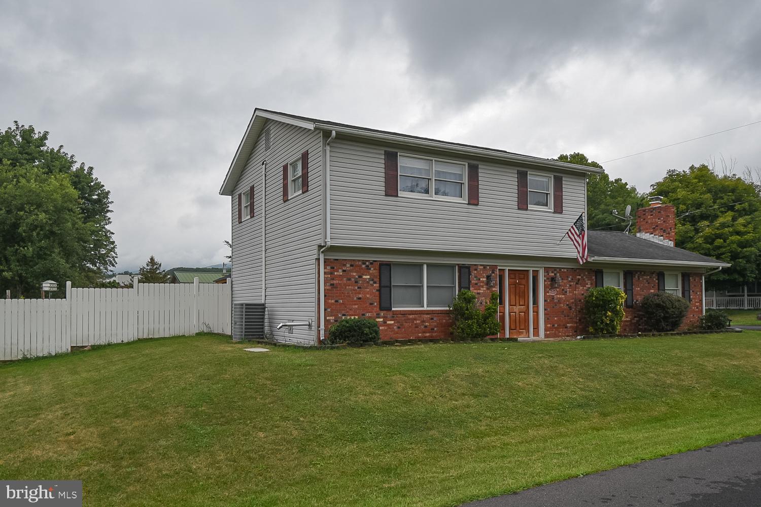 QUAIL VALLEY ESTATES - Residential