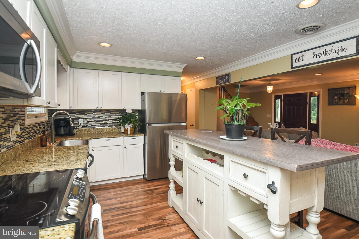 QUAIL VALLEY ESTATES - Residential