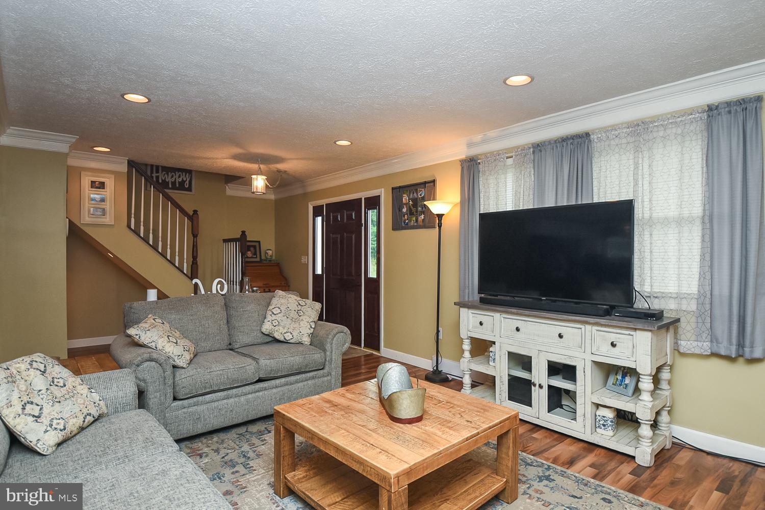 QUAIL VALLEY ESTATES - Residential