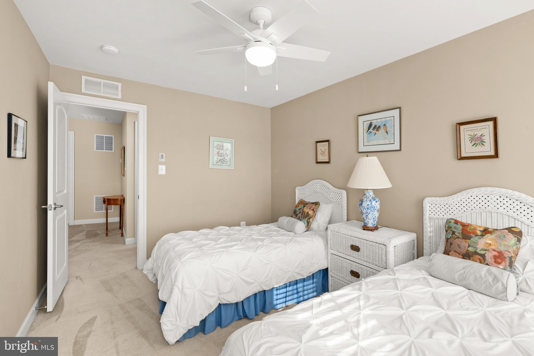 CANARY CREEK - Residential