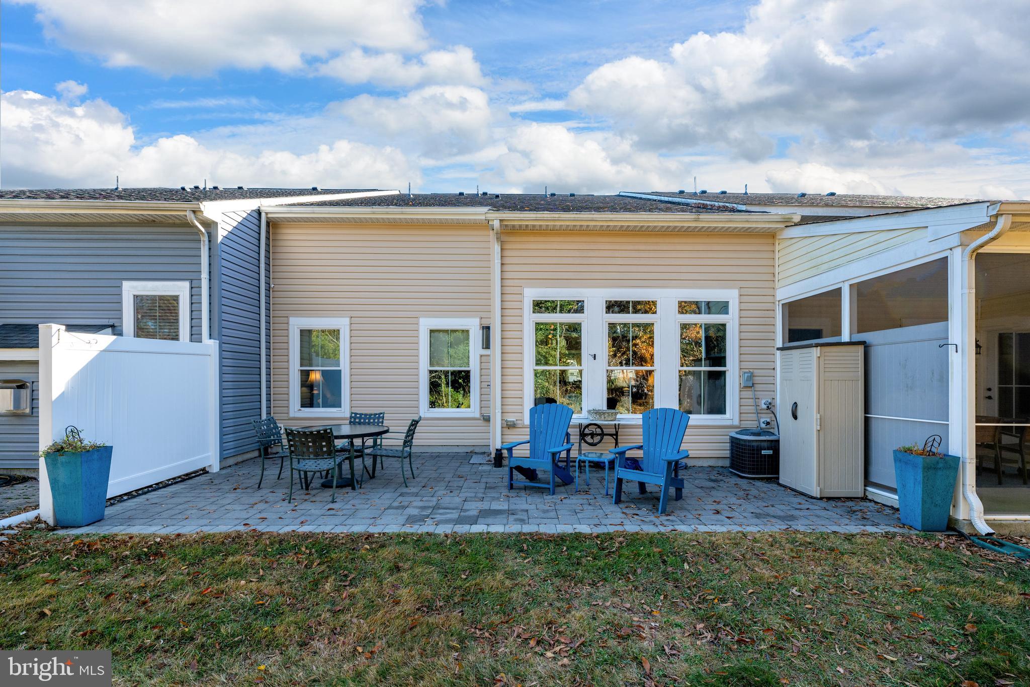 CANARY CREEK - Residential