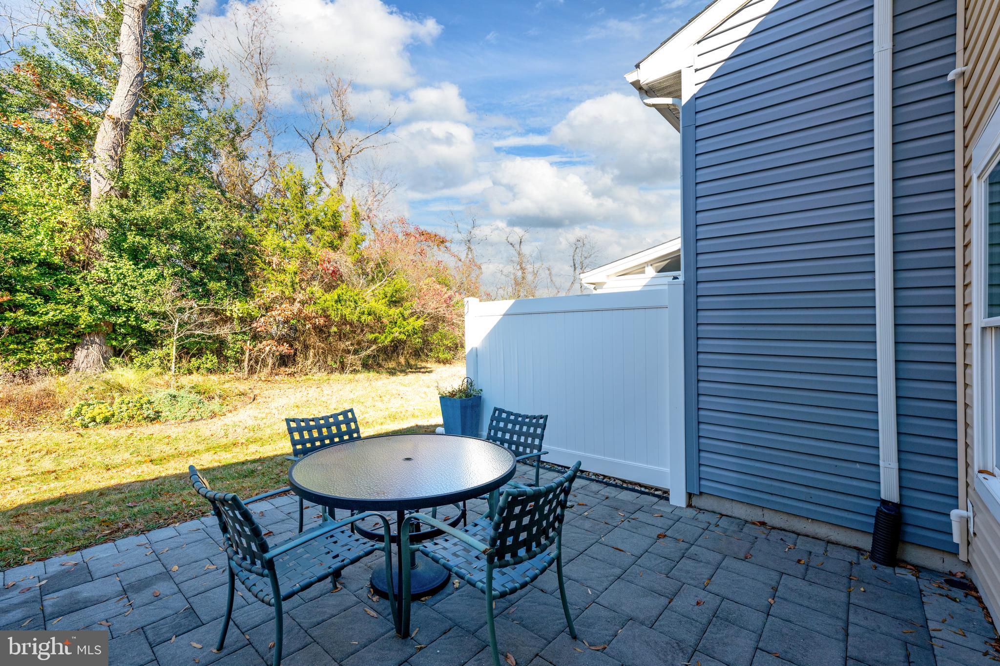 CANARY CREEK - Residential