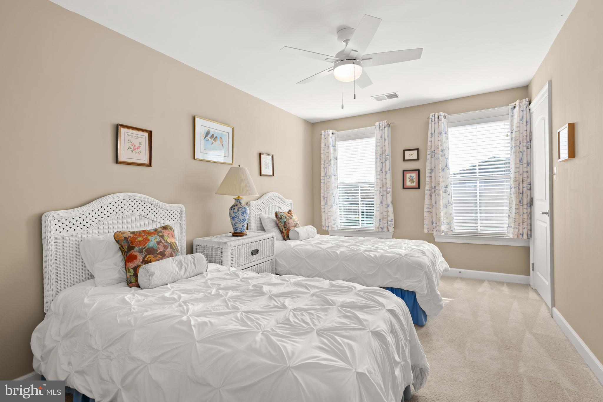 CANARY CREEK - Residential