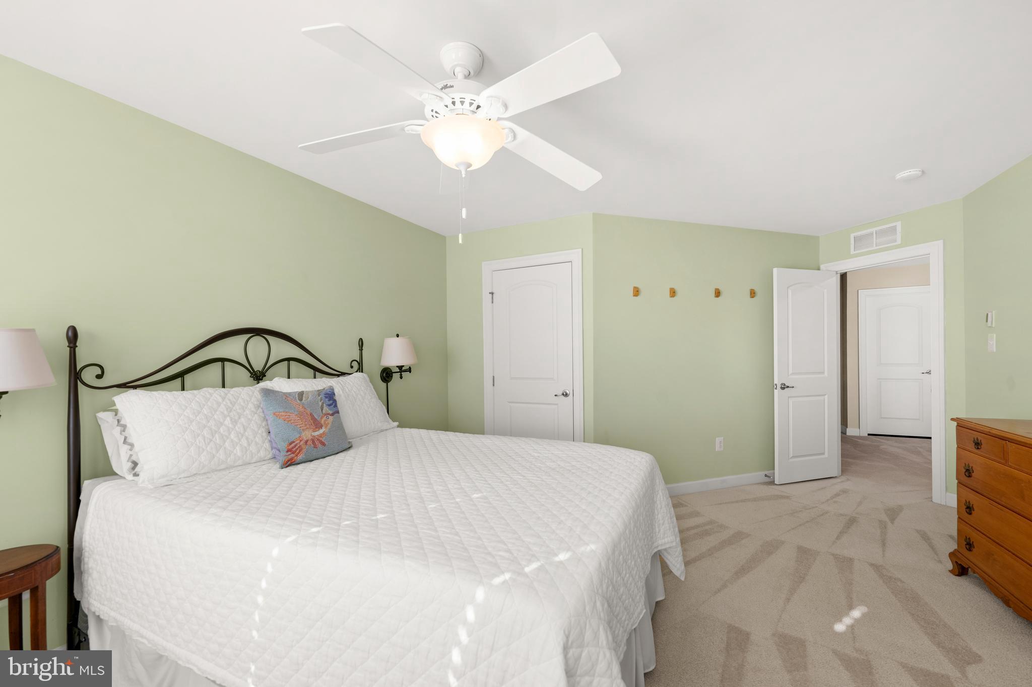 CANARY CREEK - Residential