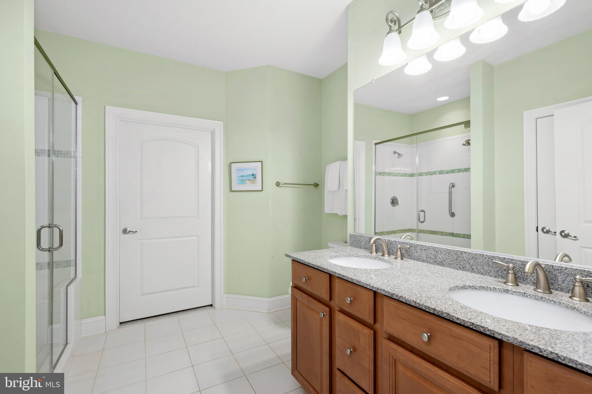 CANARY CREEK - Residential