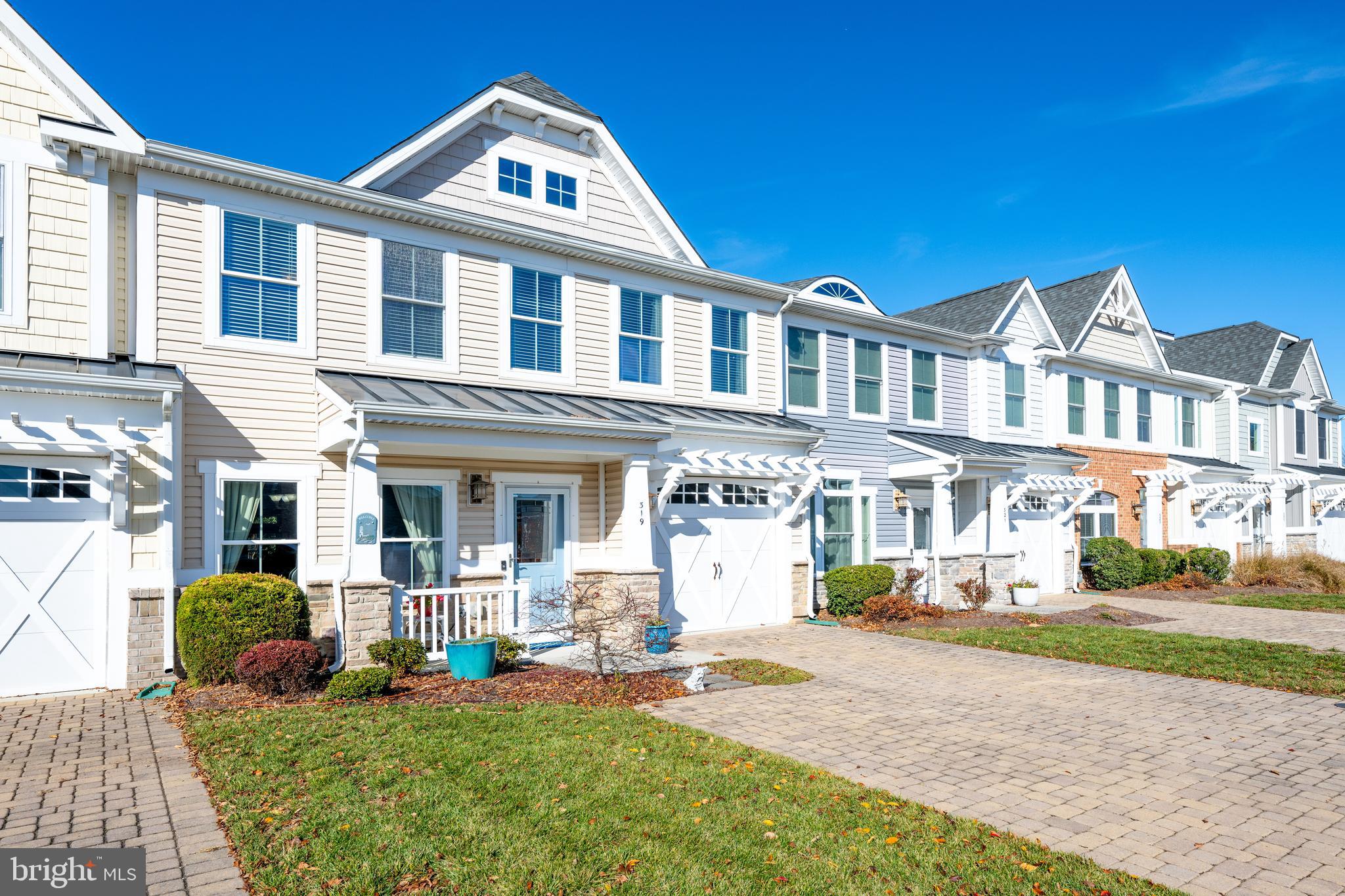 CANARY CREEK - Residential