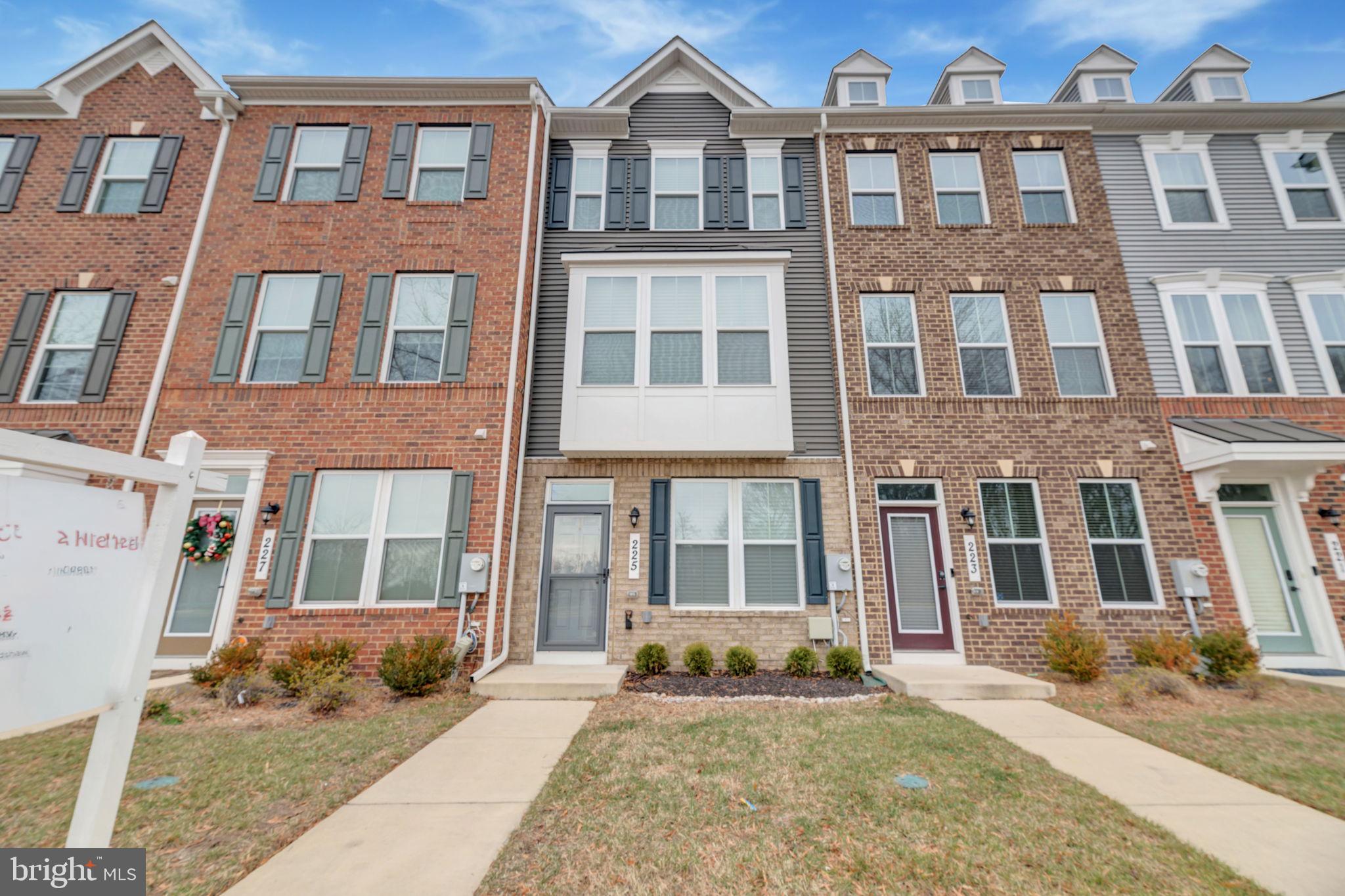 SUMMERFIELD - Residential Lease