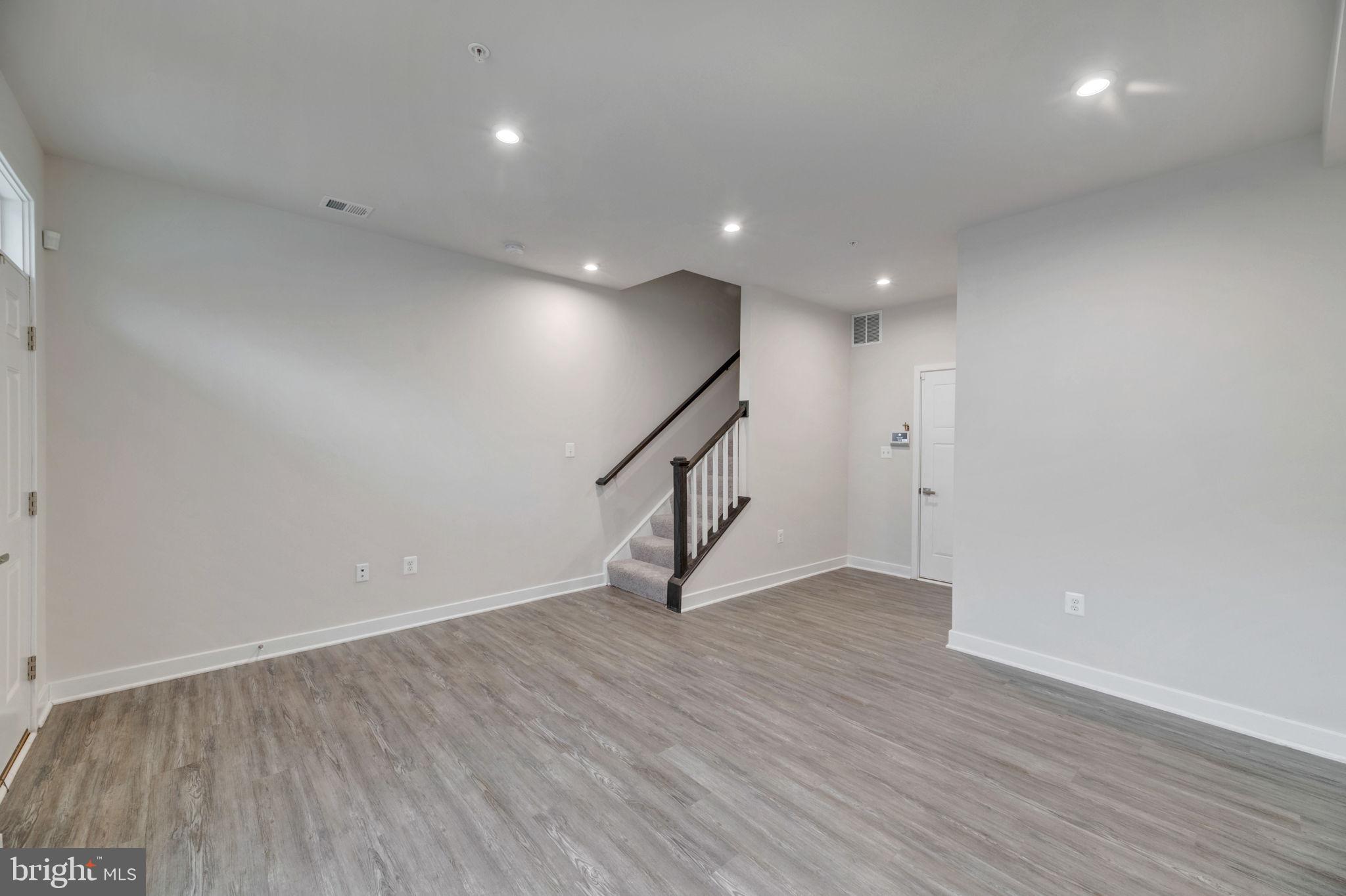 SUMMERFIELD - Residential Lease